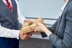 Compliance-Geschenke: 5 Tipps für Weihnachtsgeschenke